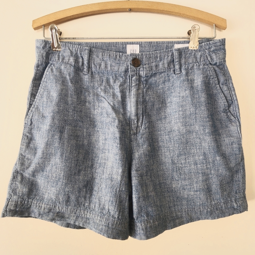 Gap Chambray Girlfriend Chino Short 5" Inseam Size 4